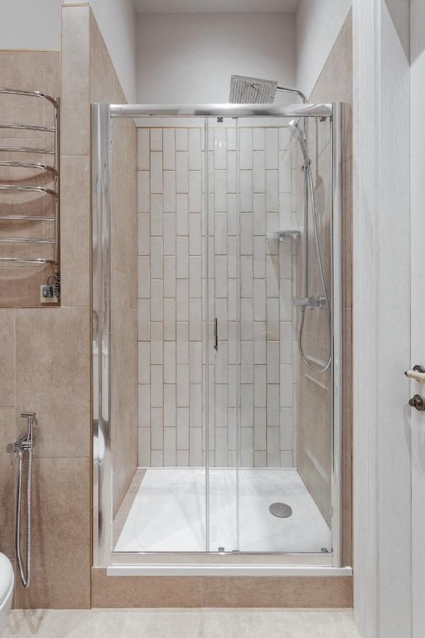 New! Luxury Apartment In The Center Of Odessa Overlooking Deribasovskaya Str. Low Price! Zewnętrze zdjęcie