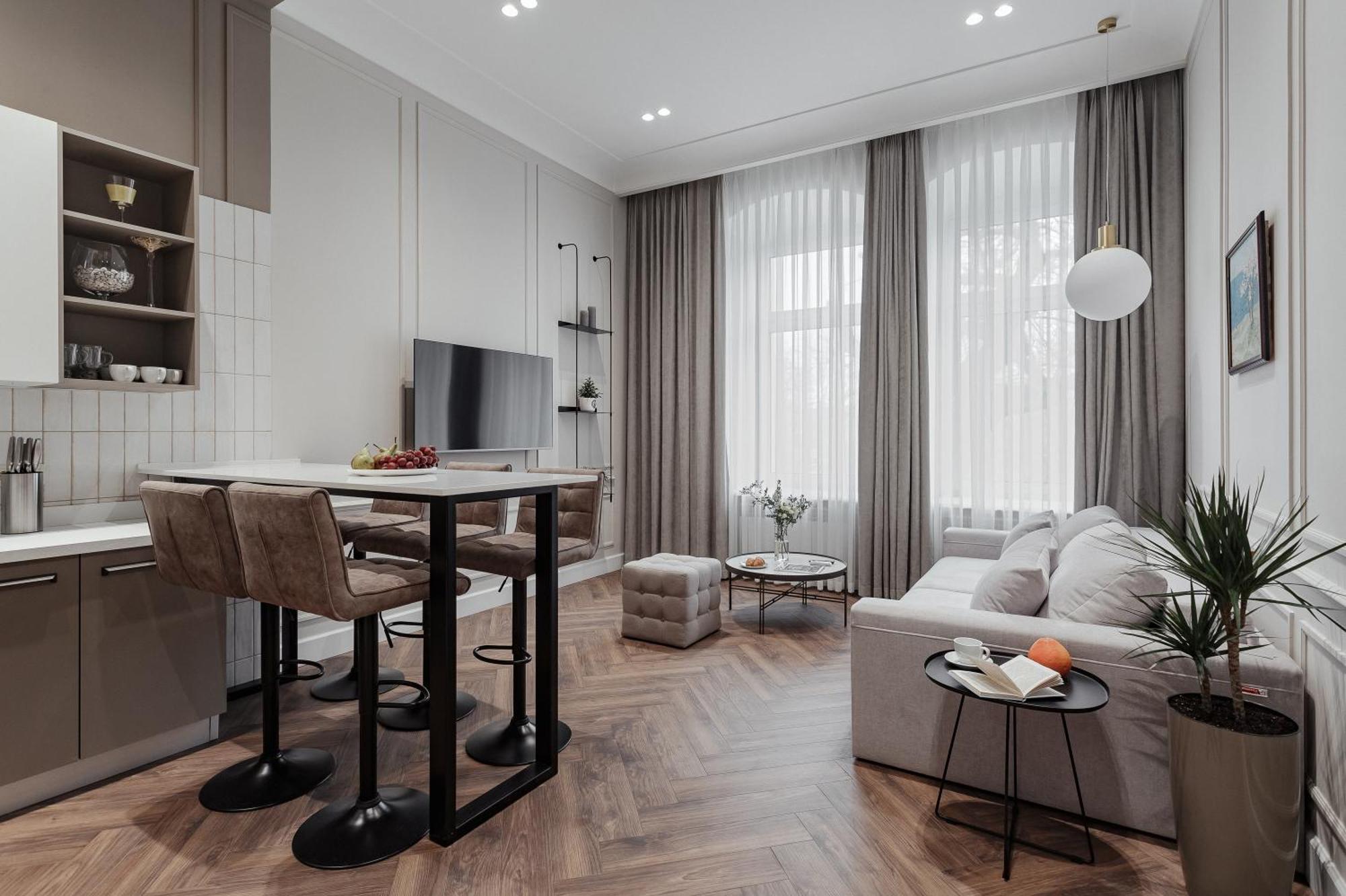 New! Luxury Apartment In The Center Of Odessa Overlooking Deribasovskaya Str. Low Price! Zewnętrze zdjęcie