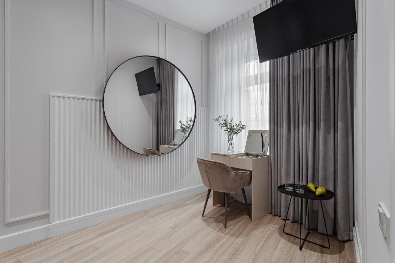 New! Luxury Apartment In The Center Of Odessa Overlooking Deribasovskaya Str. Low Price! Zewnętrze zdjęcie